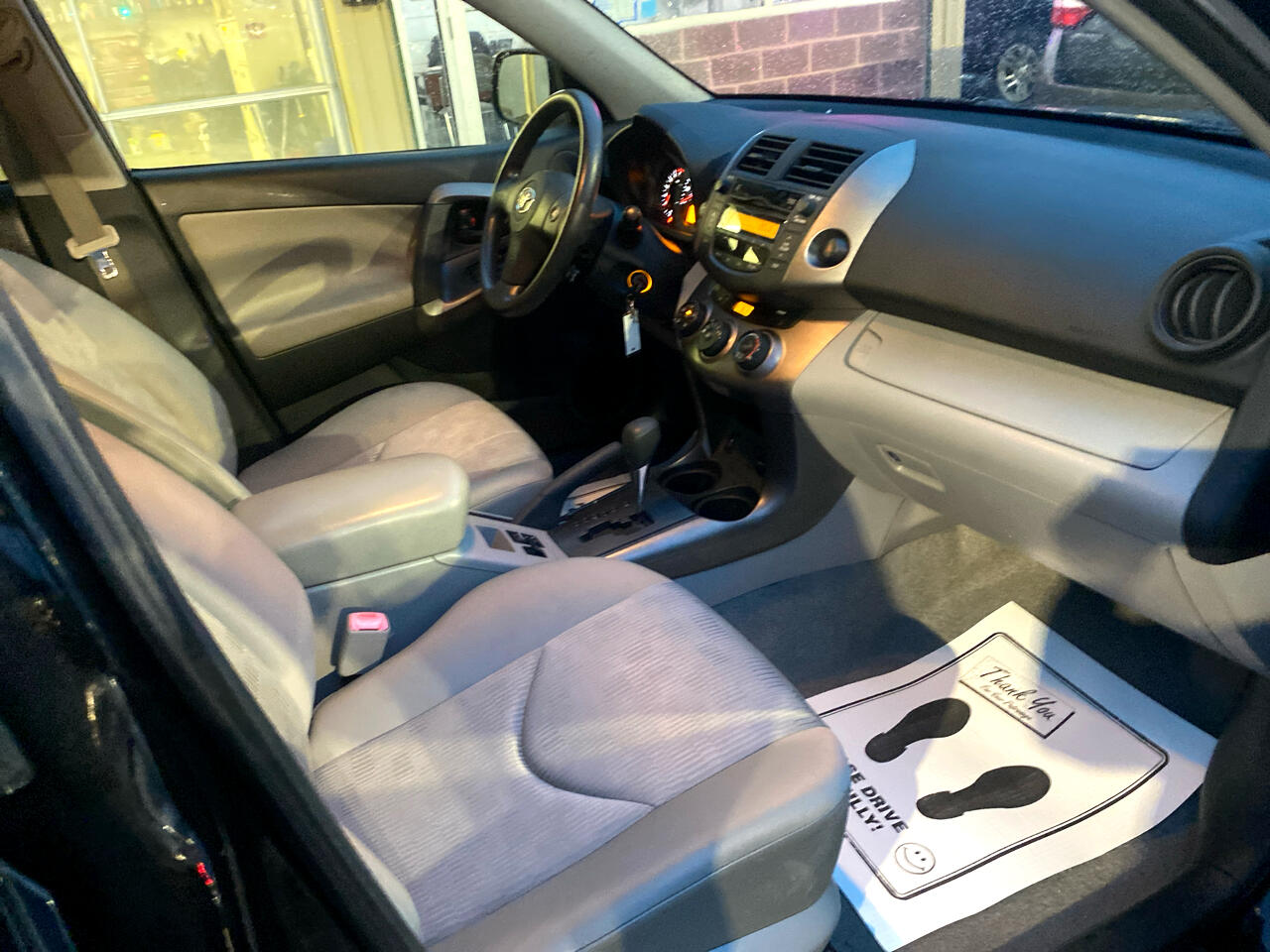 Toyota RAV4 Base I4 4WD 2010