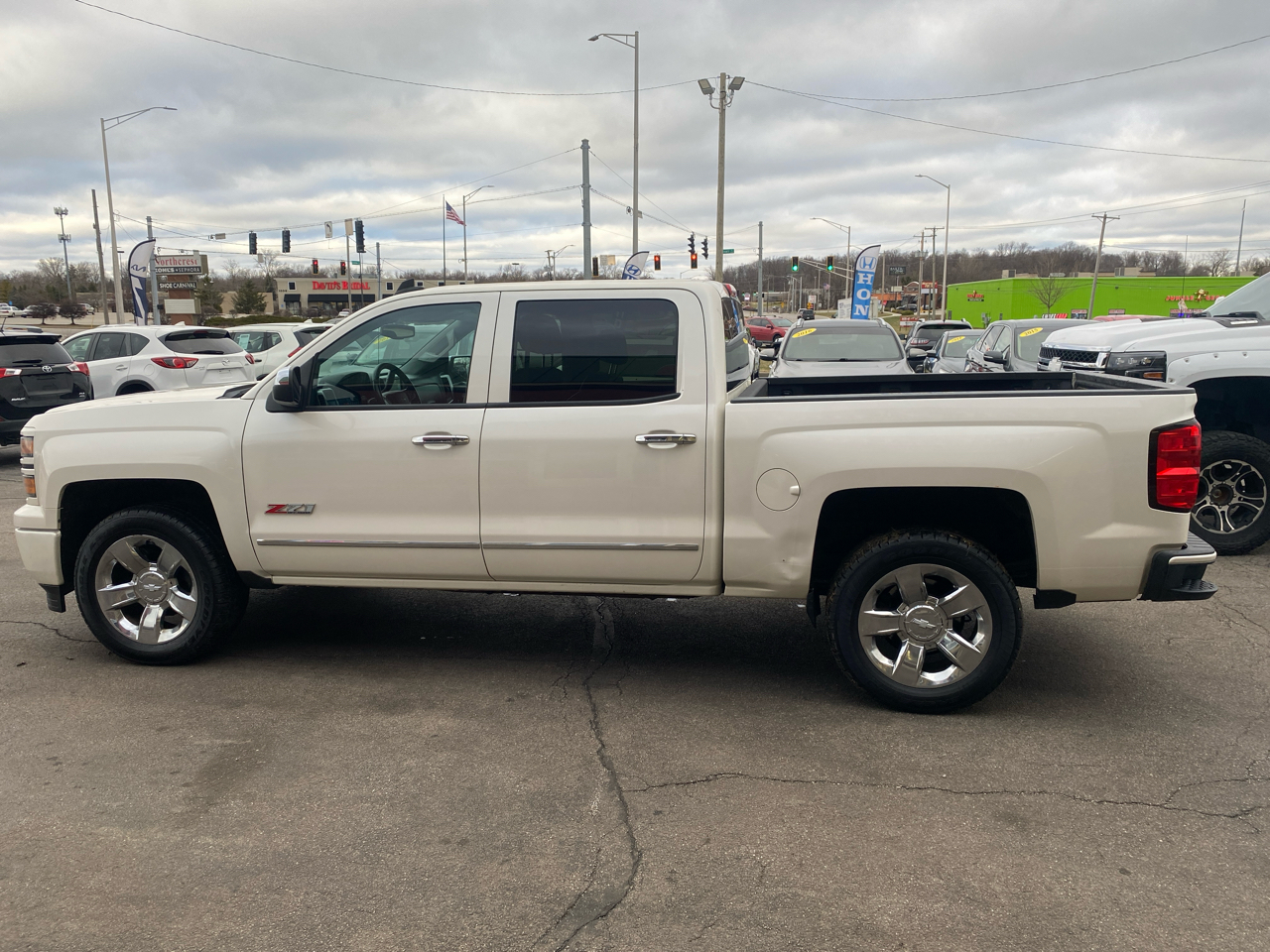 Chevrolet Silverado 1500 LT Crew Cab Long Box 4WD 2015
