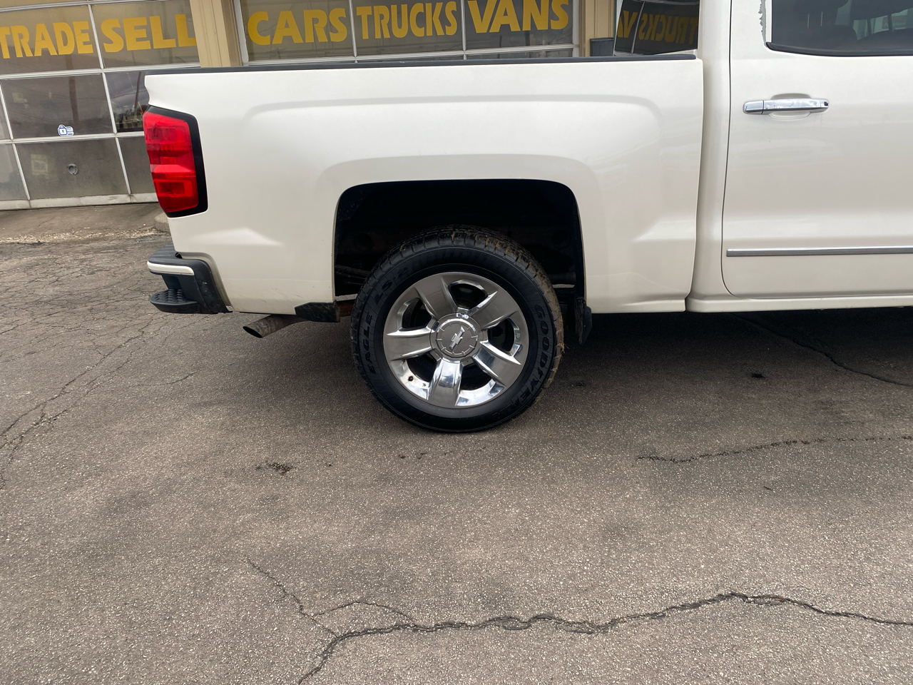 Chevrolet Silverado 1500 LT Crew Cab Long Box 4WD 2015