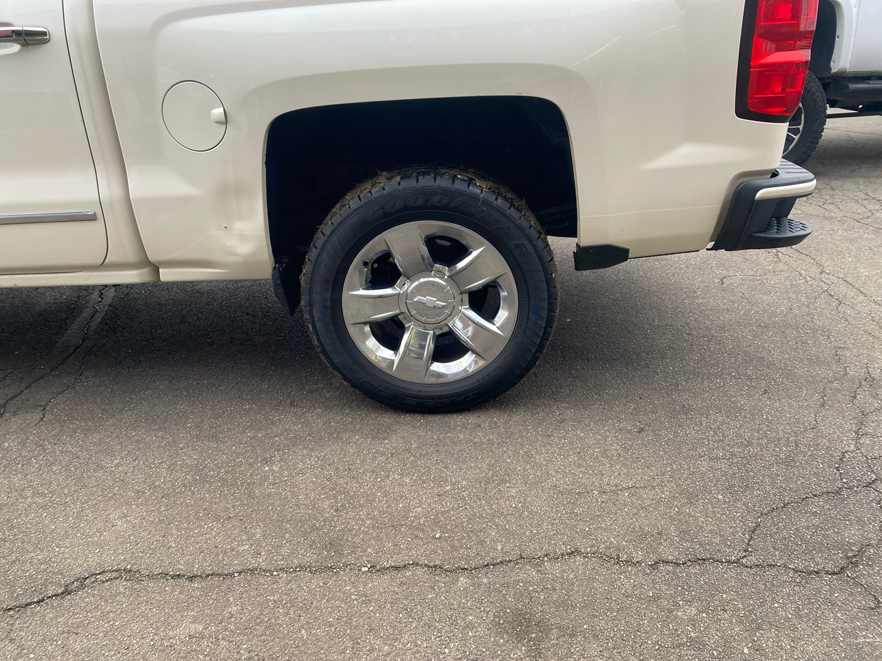 Chevrolet Silverado 1500 LT Crew Cab Long Box 4WD 2015