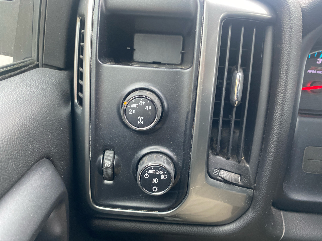 Chevrolet Silverado 1500 LT Crew Cab Long Box 4WD 2015