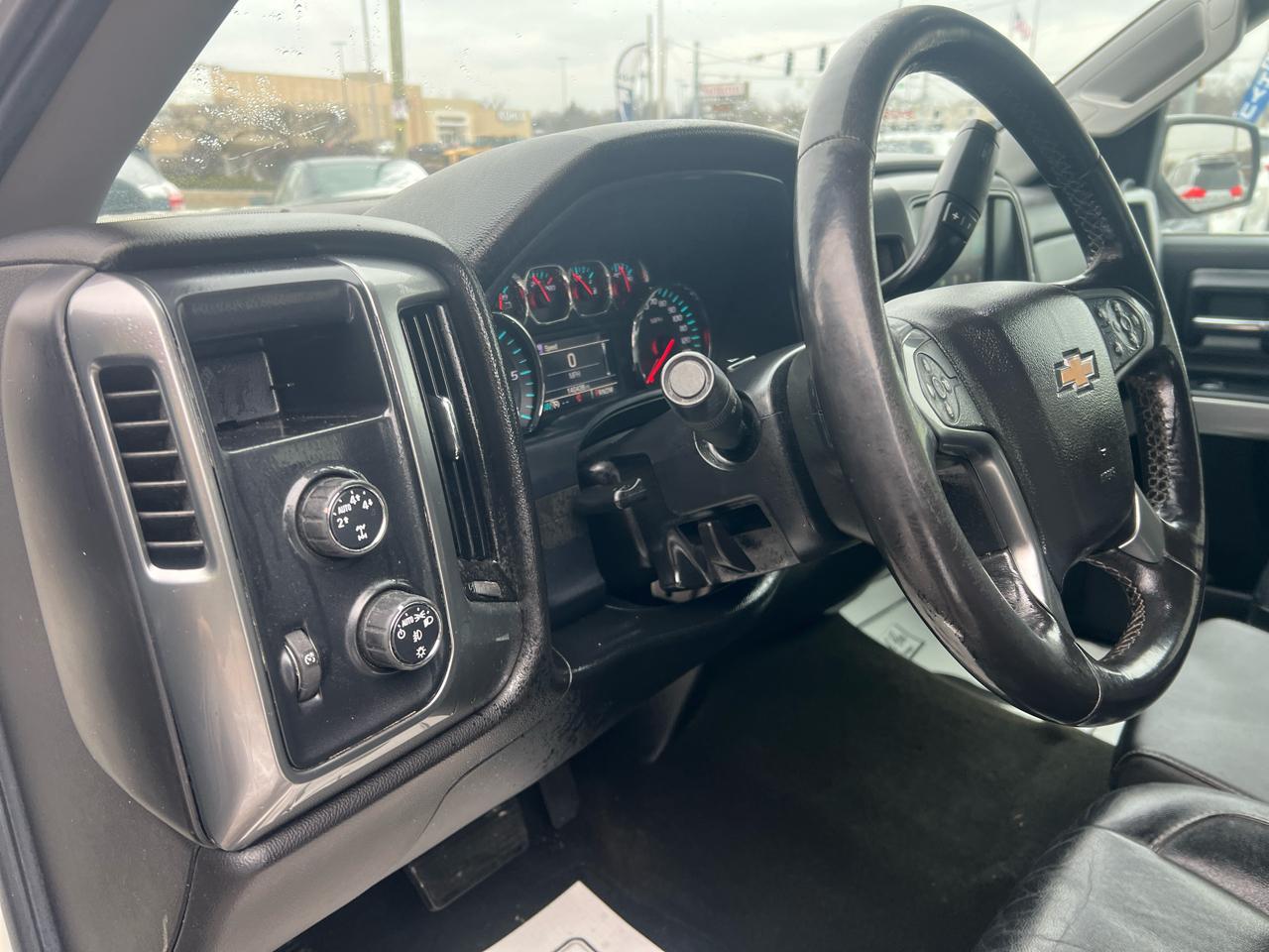 Chevrolet Silverado 1500 LT Z71 Crew Cab 4WD SWB 2015