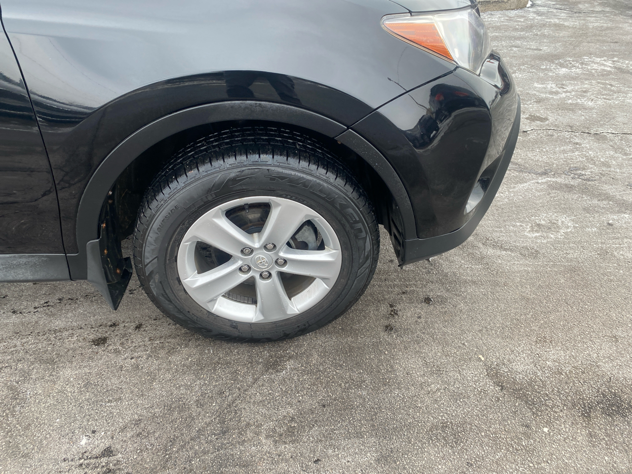 Toyota RAV4 XLE AWD 2013