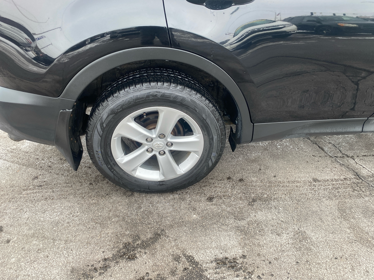 Toyota RAV4 XLE AWD 2013