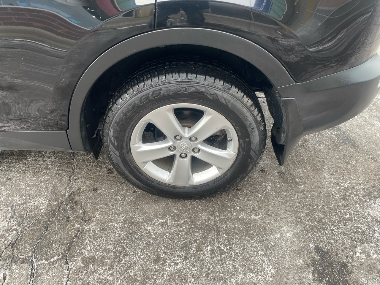 Toyota RAV4 XLE AWD 2013