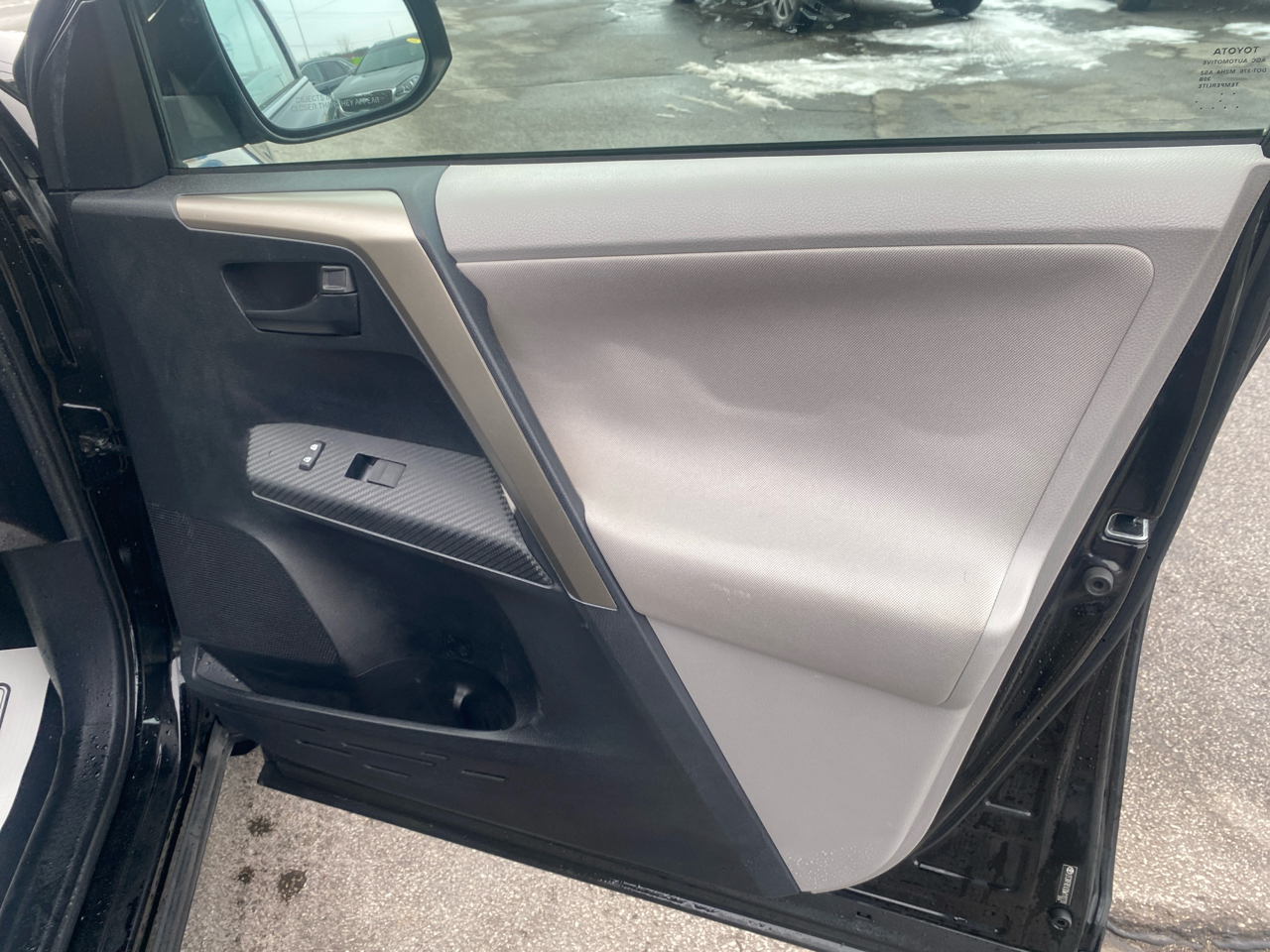 Toyota RAV4 XLE AWD 2013