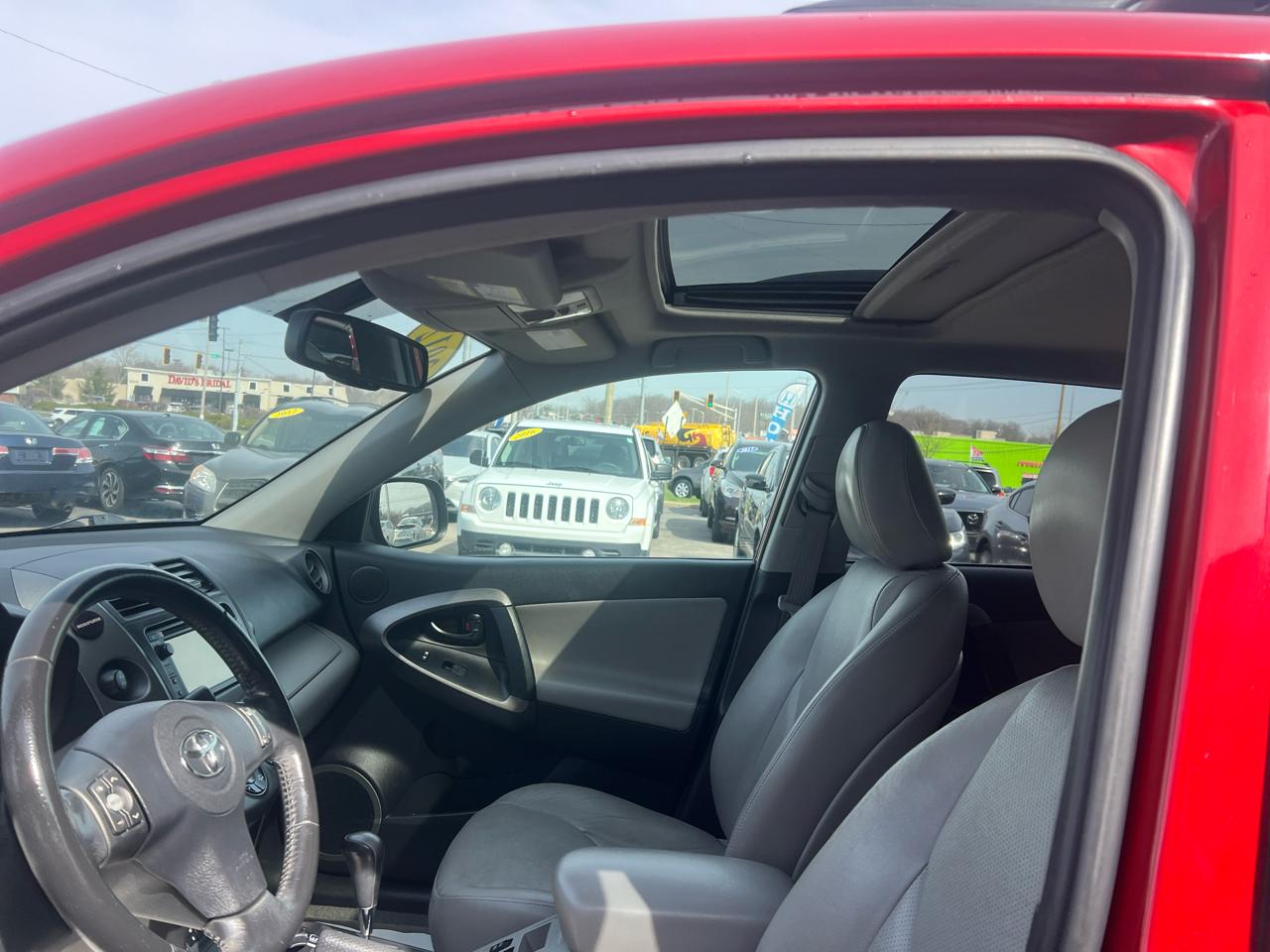 Toyota RAV4 Limited I4 4WD 2012