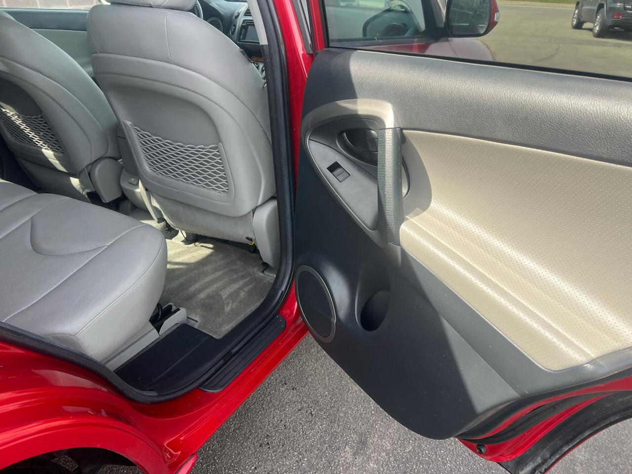 Toyota RAV4 Limited I4 4WD 2012