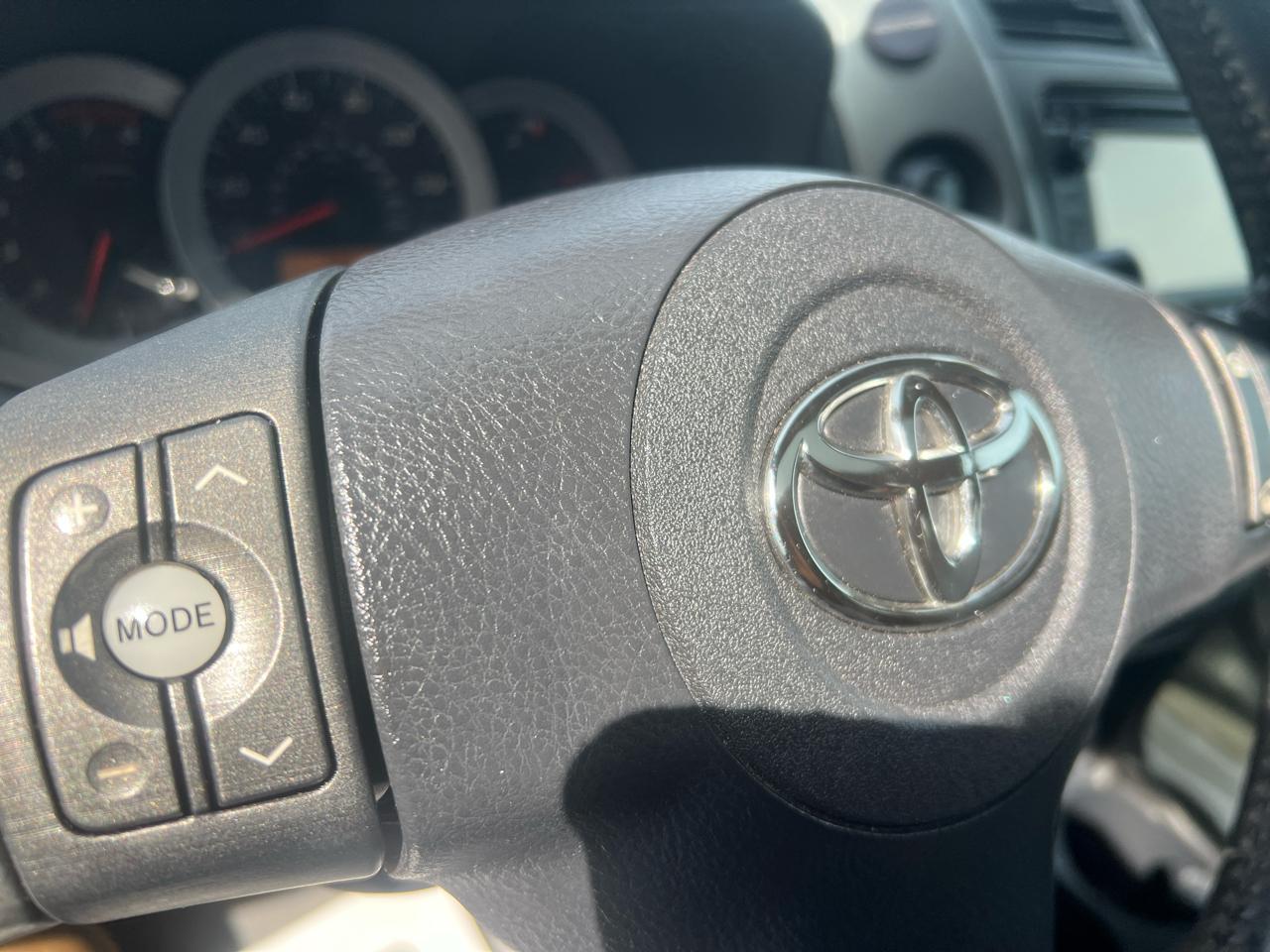 Toyota RAV4 Limited I4 4WD 2012
