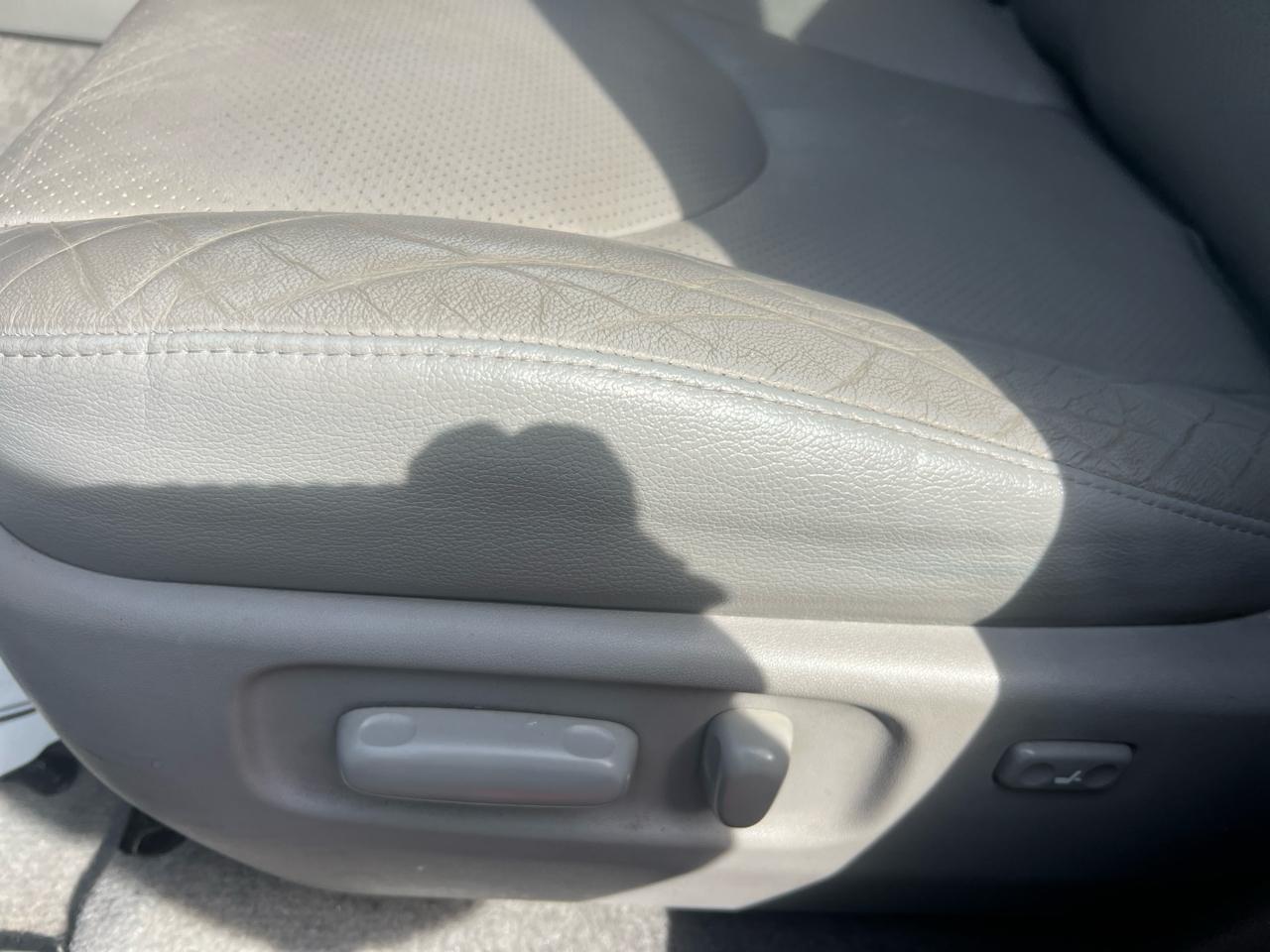 Toyota RAV4 Limited I4 4WD 2012