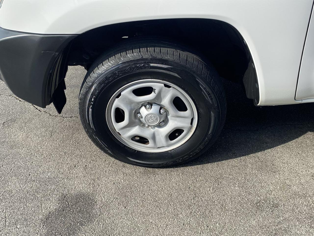 Toyota Tacoma Regular Cab Auto 2WD 2014