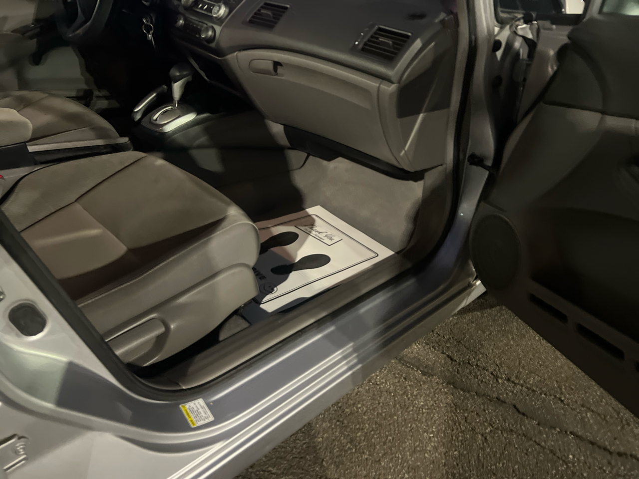 Honda Civic LX Sedan 5-Speed AT 2011