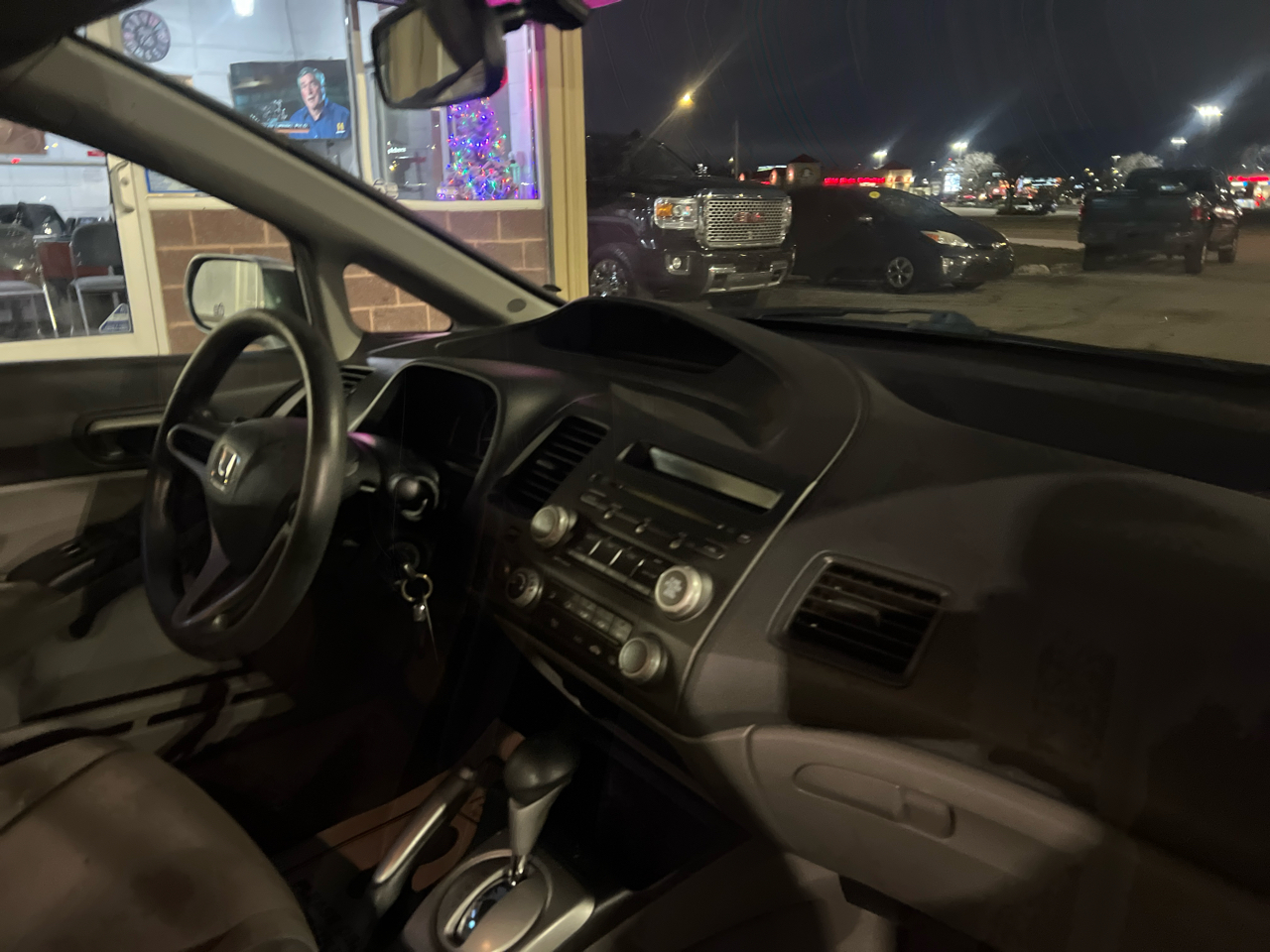 Honda Civic LX Sedan 5-Speed AT 2011