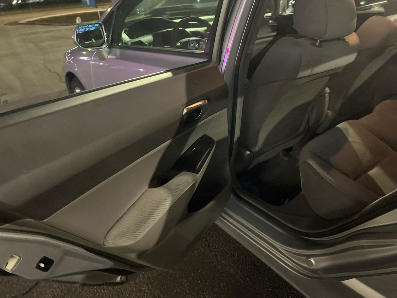 Honda Civic LX Sedan 5-Speed AT 2011