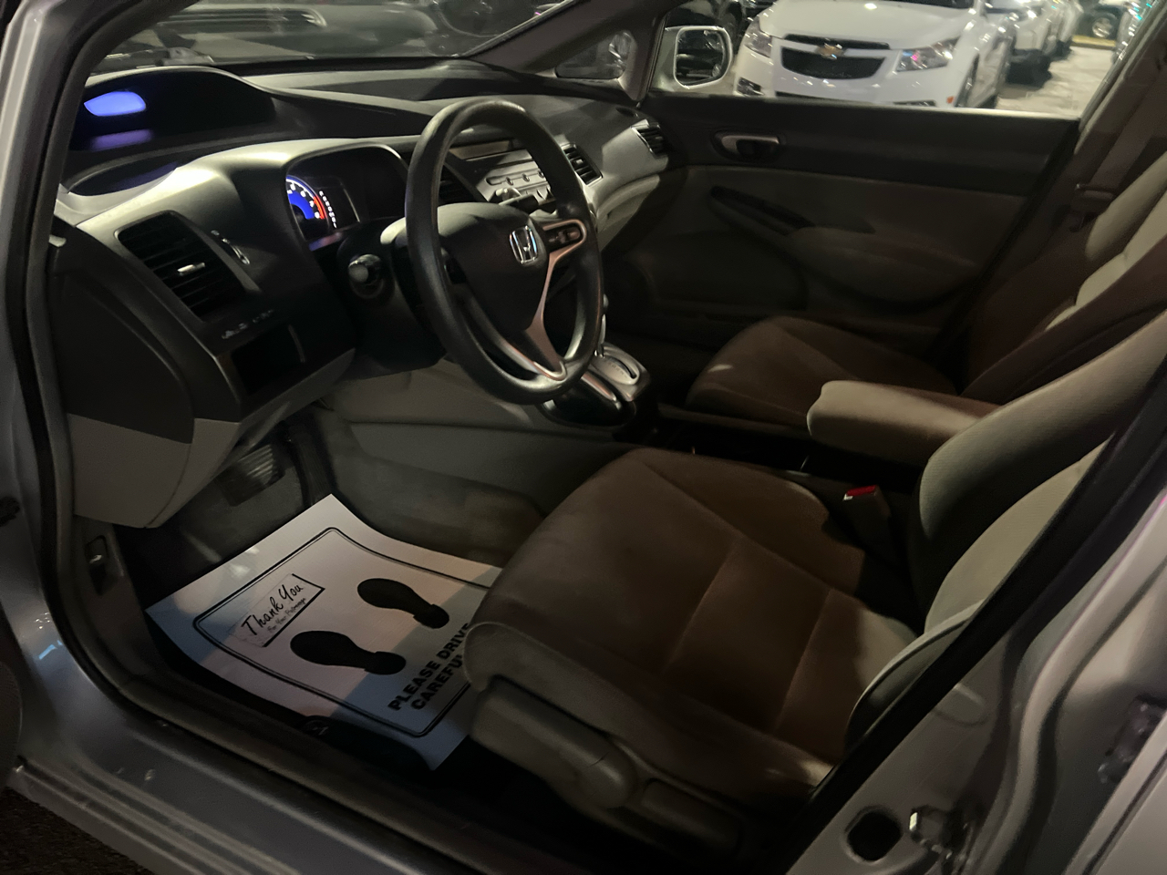 Honda Civic LX Sedan 5-Speed AT 2011