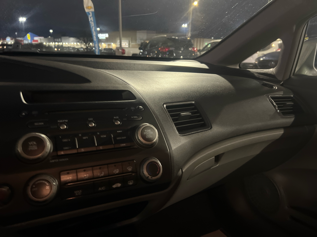 Honda Civic LX Sedan 5-Speed AT 2011