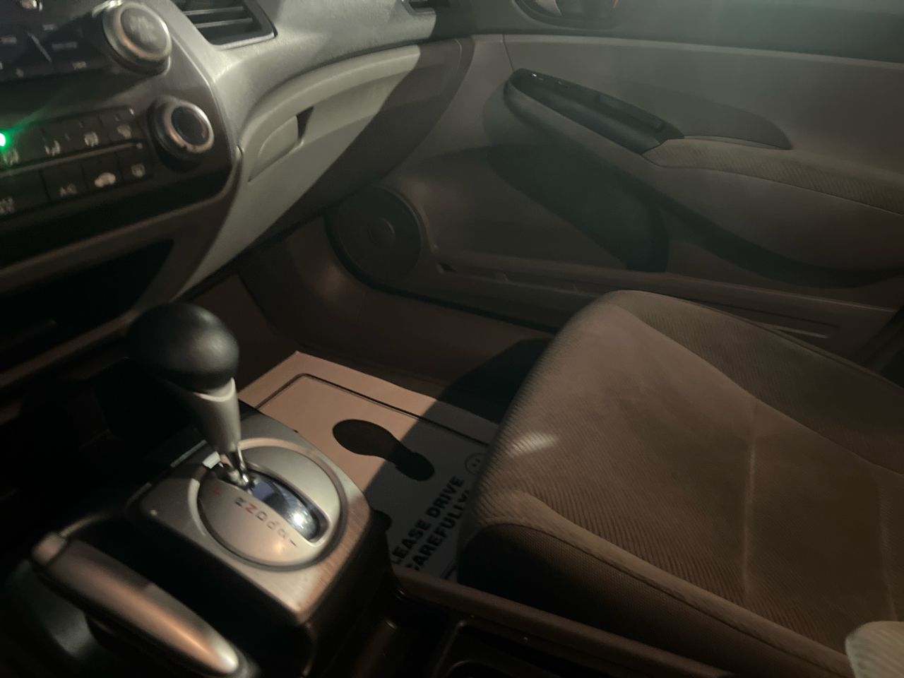 Honda Civic LX Sedan 5-Speed AT 2011