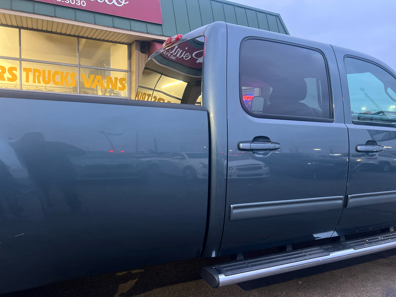 GMC Sierra 2500HD SLT Crew Cab Std. Box 4WD 2009