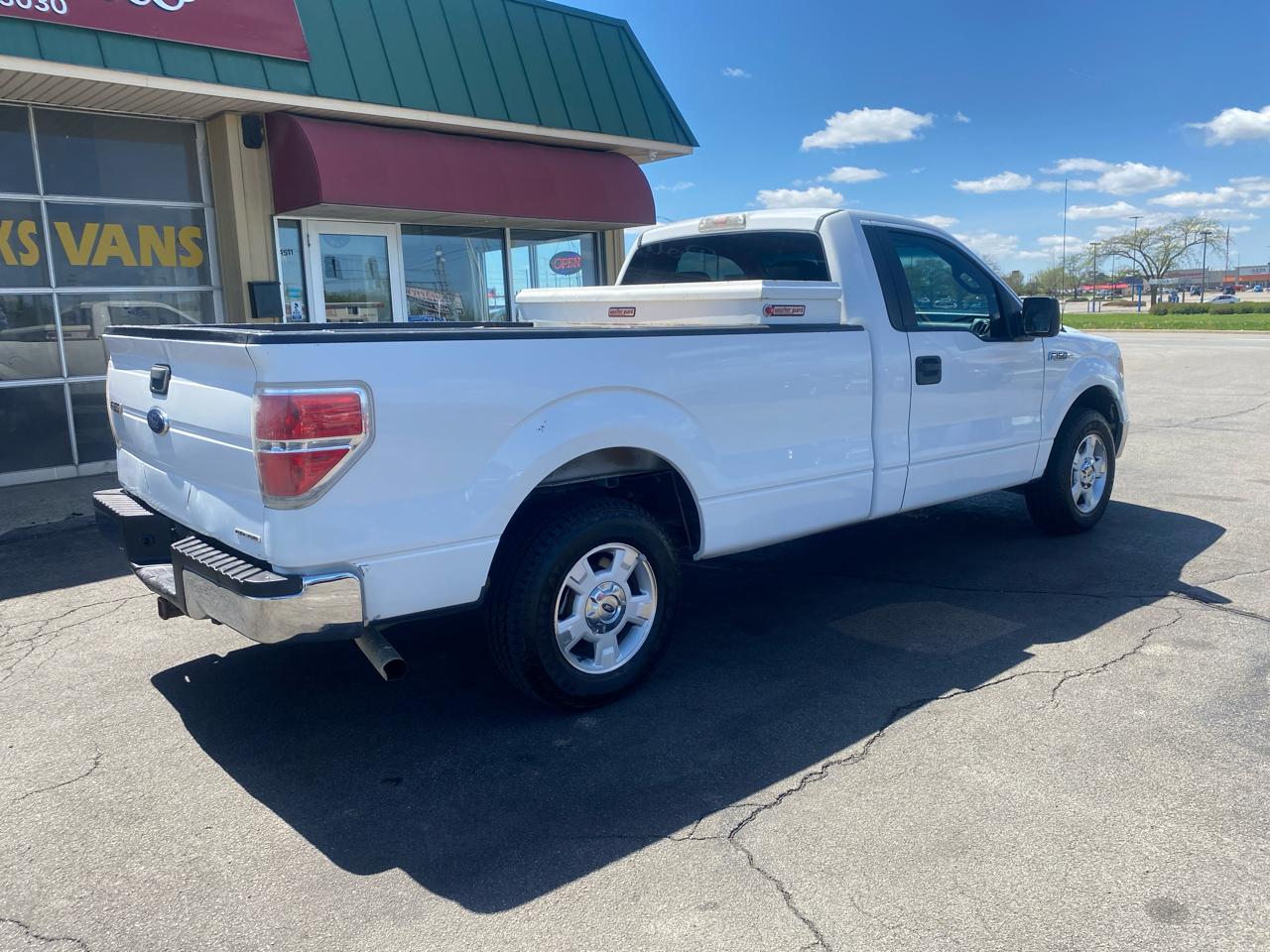 Ford F-150 XLT 8-ft. Bed 2WD 2013