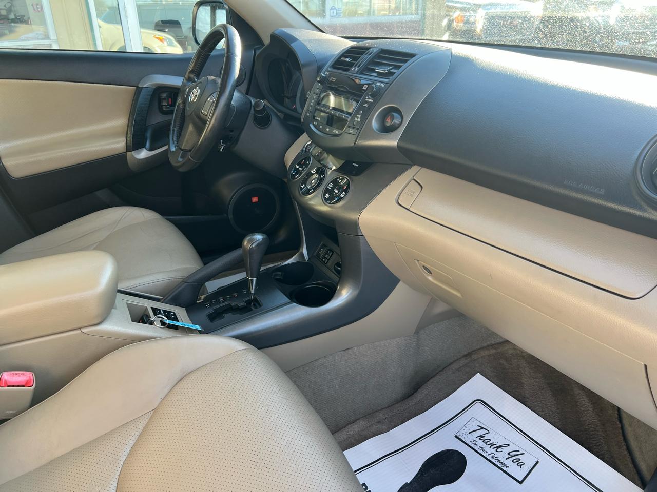 Toyota RAV4 Limited V6 4WD 2010