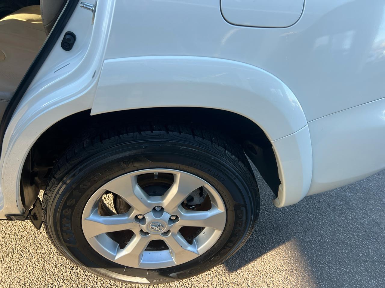 Toyota RAV4 Limited V6 4WD 2010