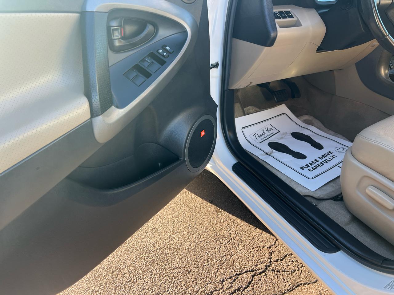 Toyota RAV4 Limited V6 4WD 2010