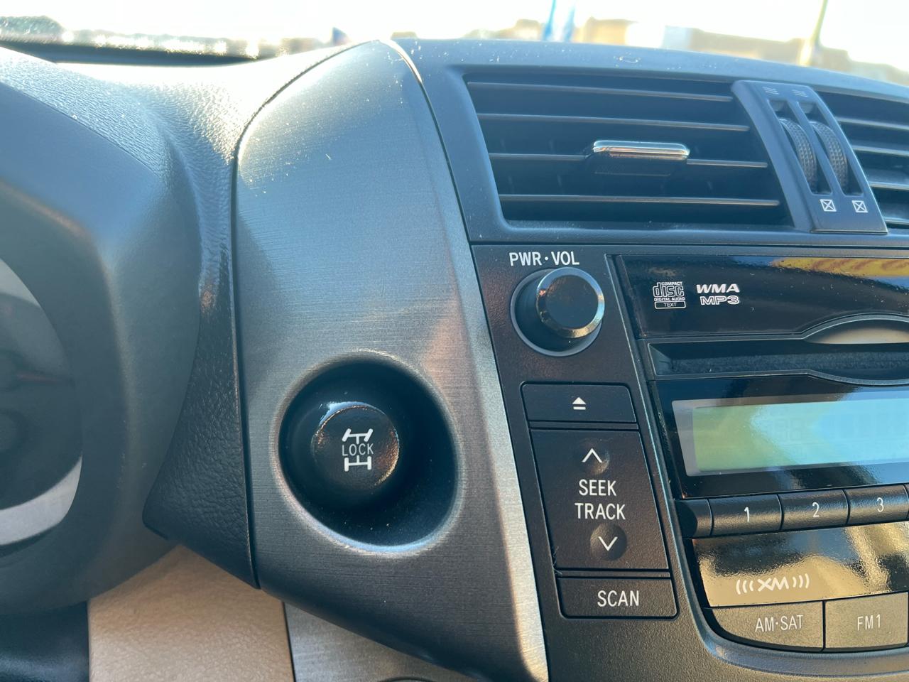 Toyota RAV4 Limited V6 4WD 2010