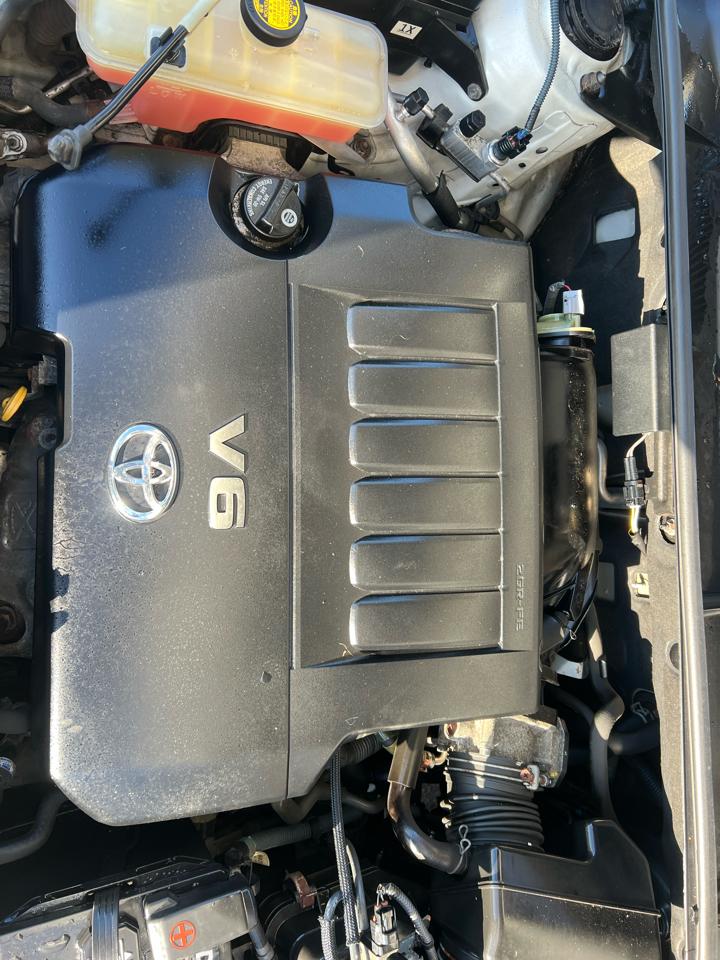 Toyota RAV4 Limited V6 4WD 2010