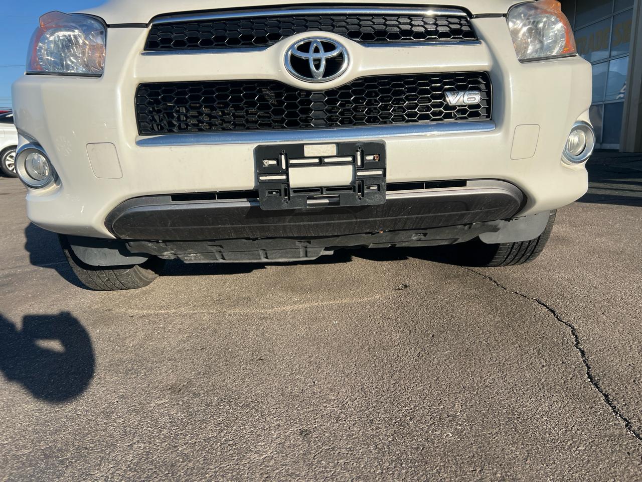 Toyota RAV4 Limited V6 4WD 2010