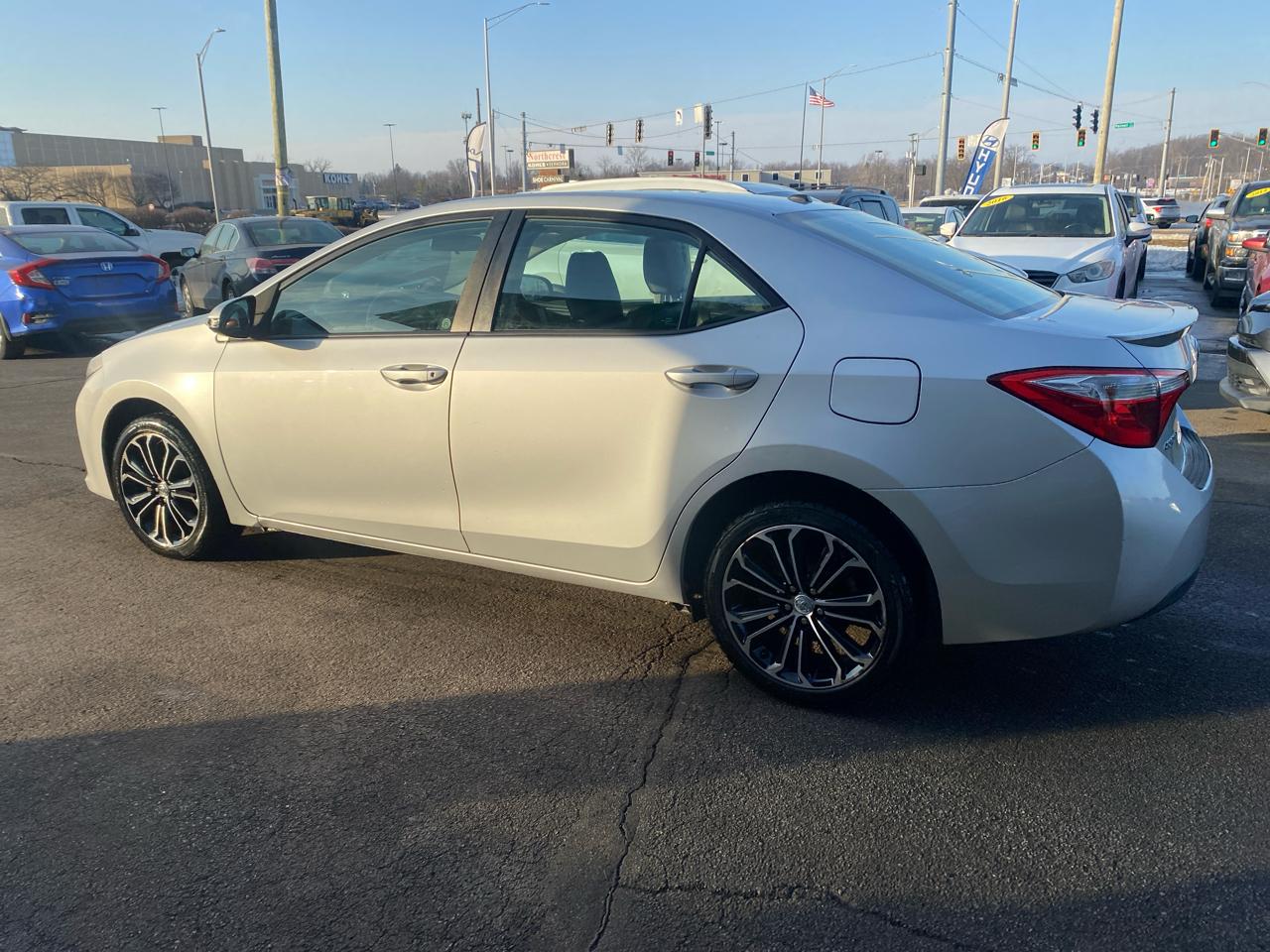 Toyota Corolla S Premium CVT 2014