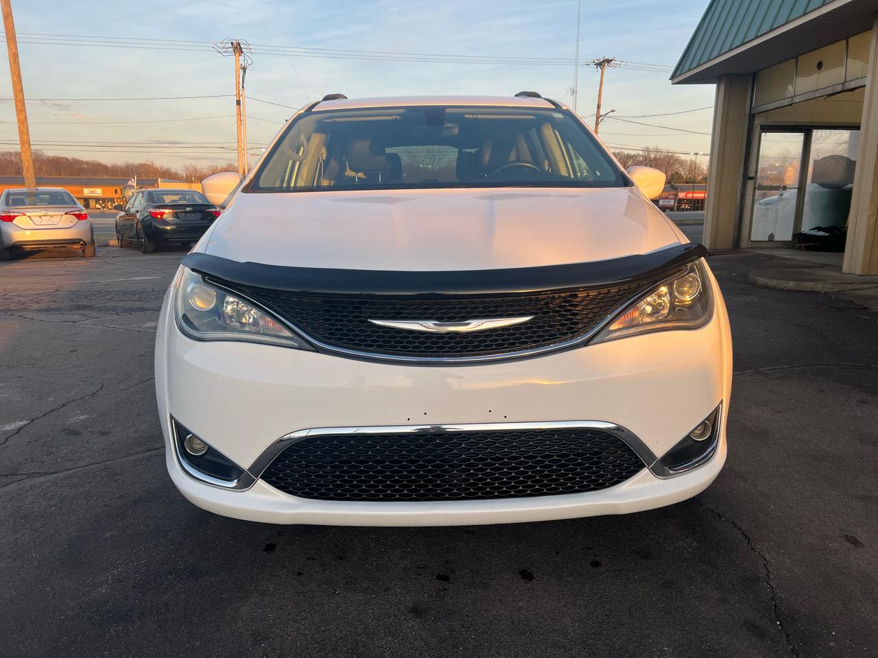 Chrysler Pacifica Touring-L 2017