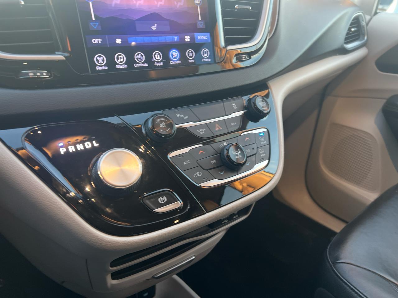 Chrysler Pacifica Touring-L 2017