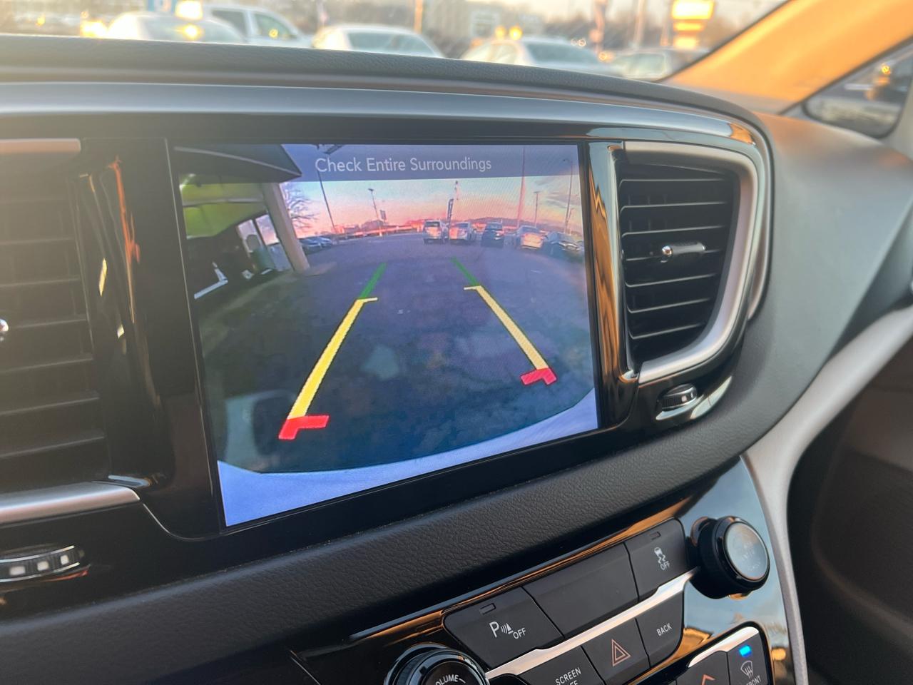 Chrysler Pacifica Touring-L 2017