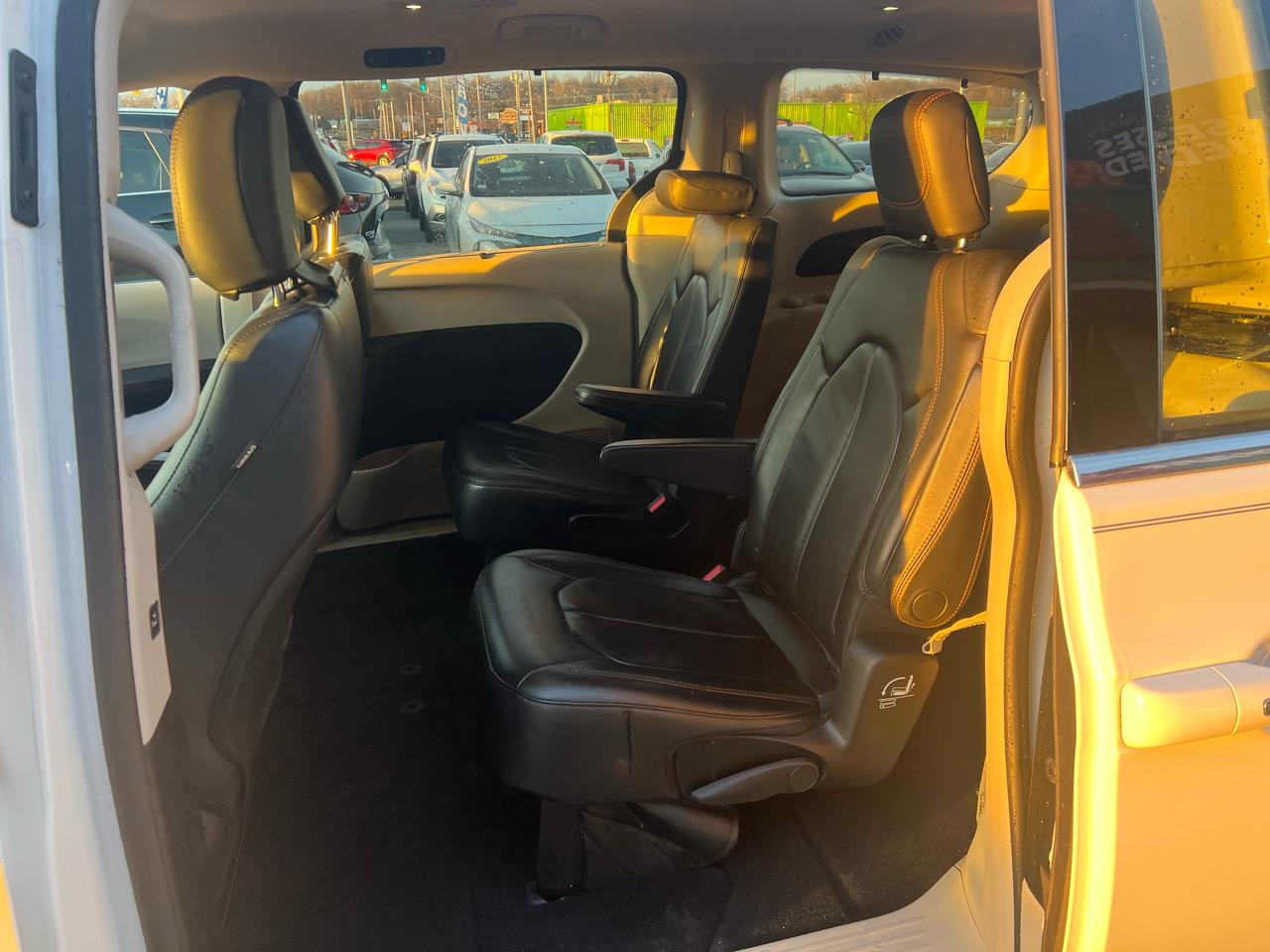 Chrysler Pacifica Touring-L 2017