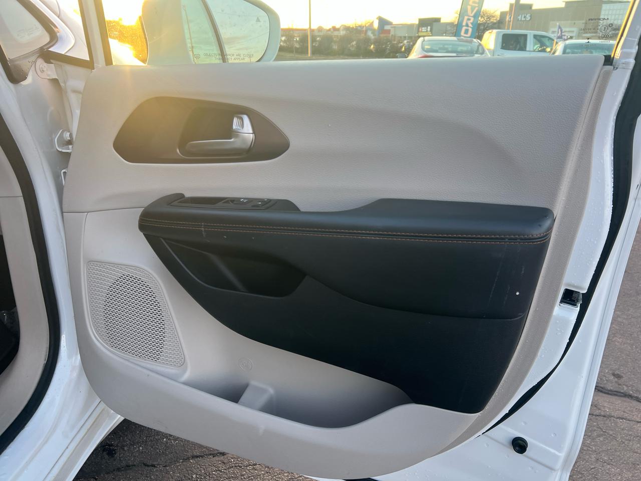 Chrysler Pacifica Touring-L 2017