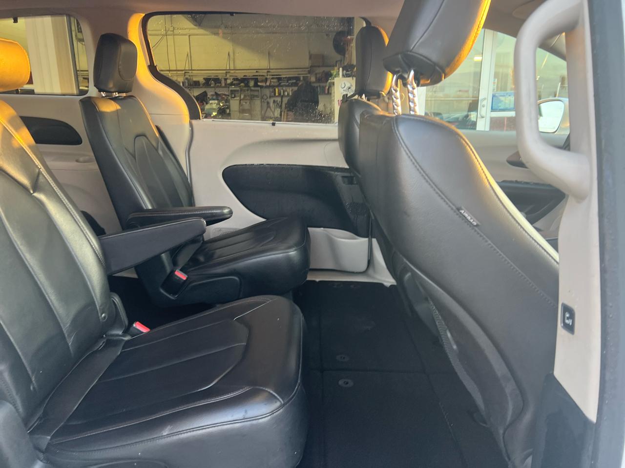 Chrysler Pacifica Touring-L 2017