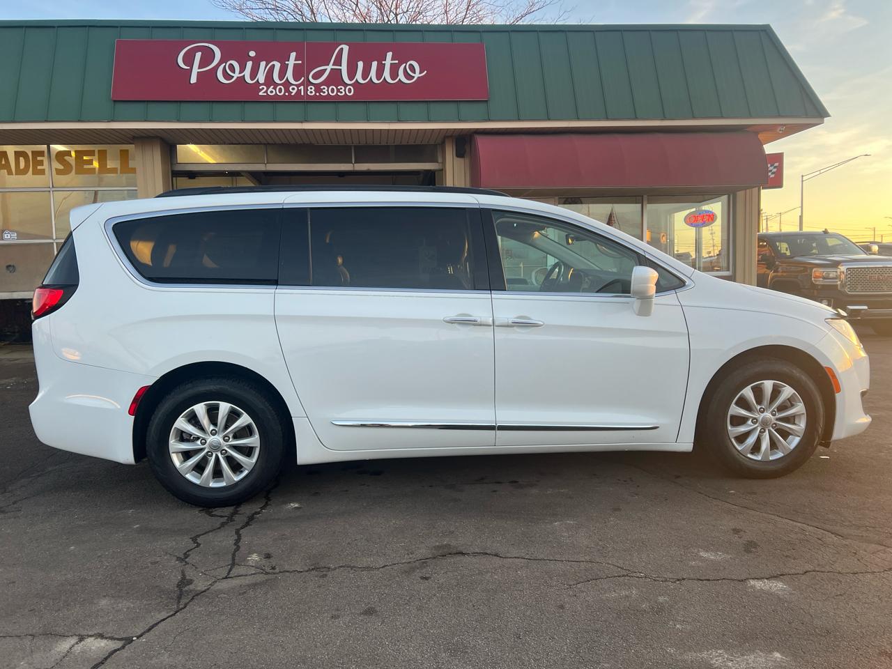 Chrysler Pacifica Touring-L 2017