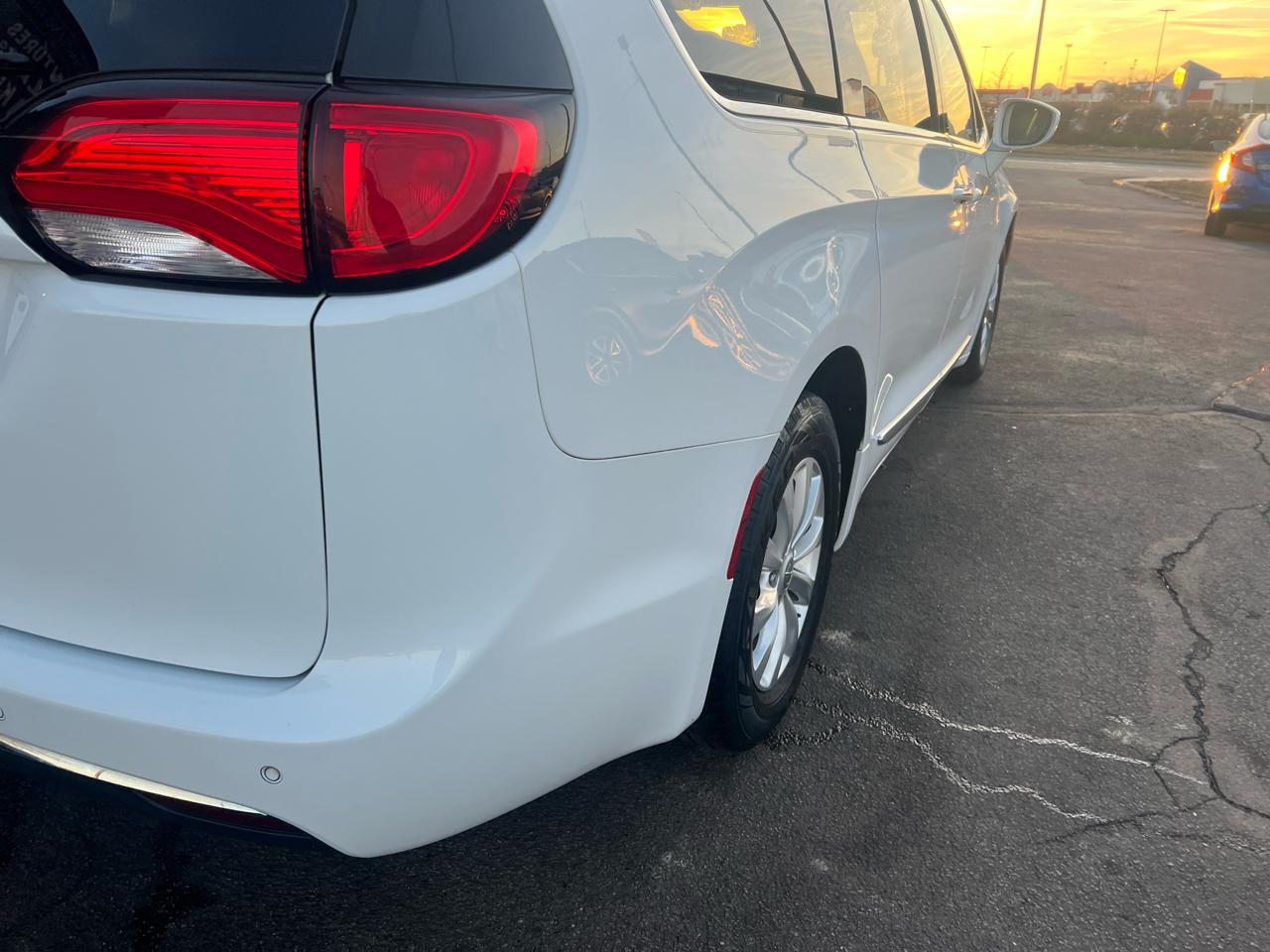 Chrysler Pacifica Touring-L 2017