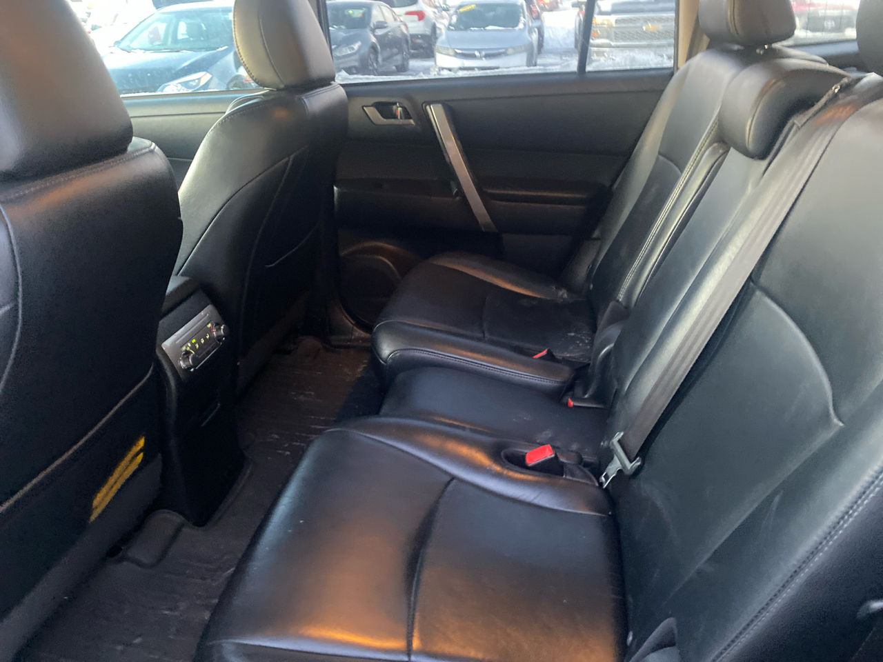 Toyota Highlander SE AWD V6 2012