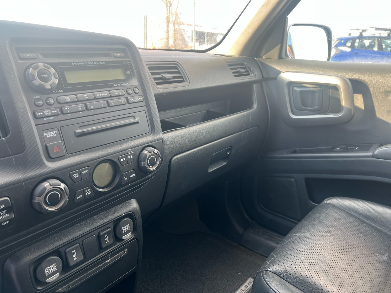 Honda Ridgeline RTL w/ Leather and Navigation 2013