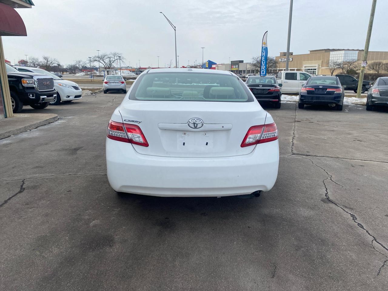 Toyota Camry LE 4D Sedan 2010