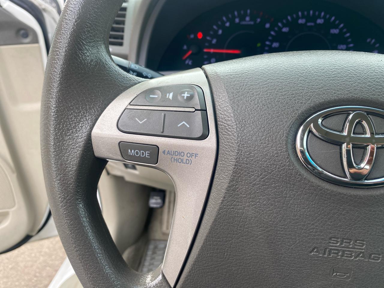 Toyota Camry LE 4D Sedan 2010