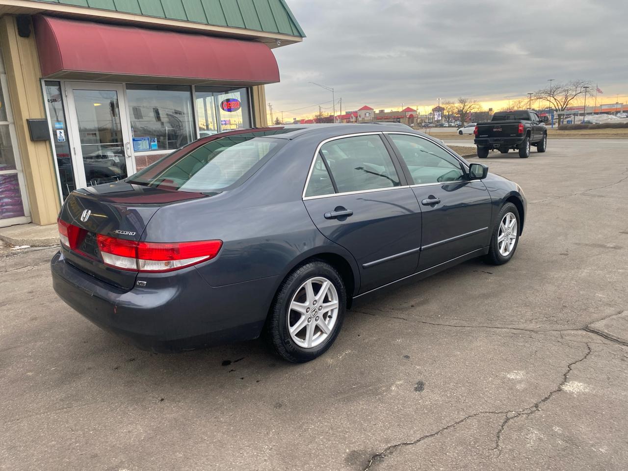 Honda Accord EX V6 sedan AT 2003