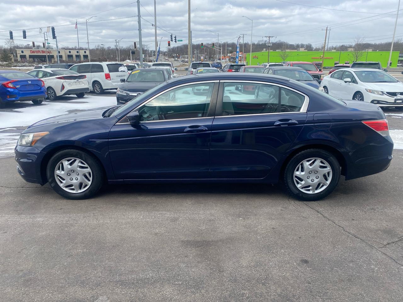 Honda Accord LX sedan AT 2012