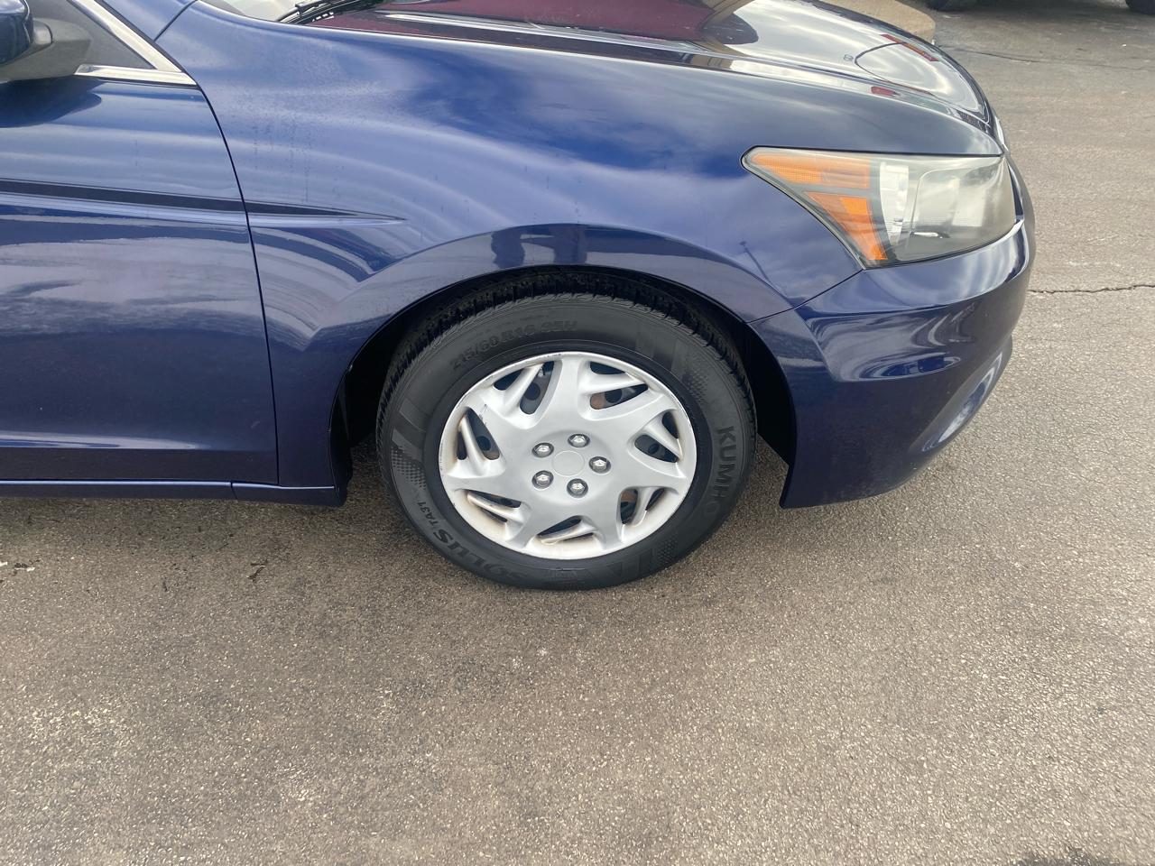 Honda Accord LX sedan AT 2012