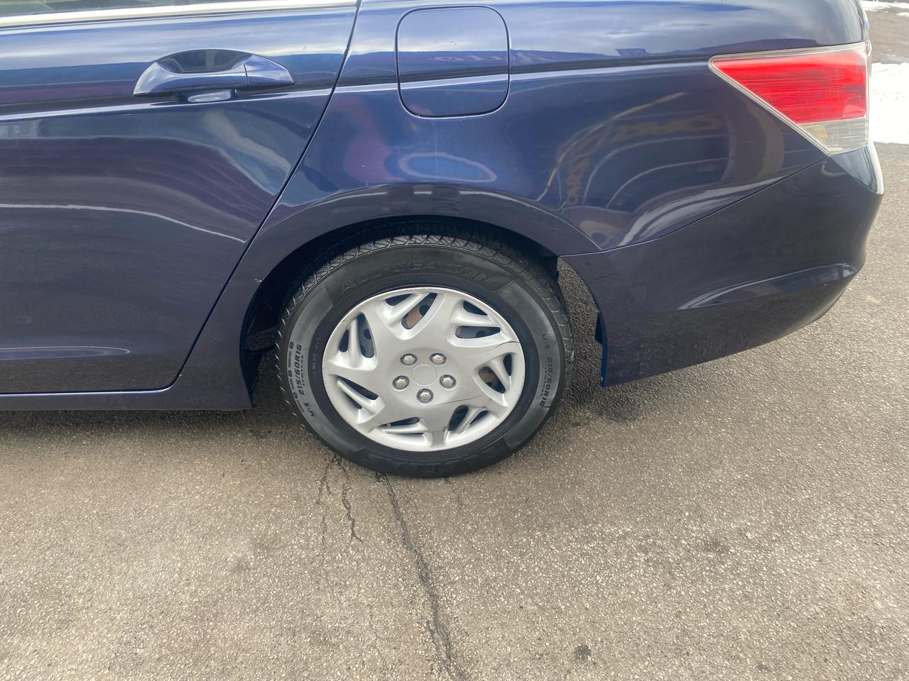 Honda Accord LX sedan AT 2012