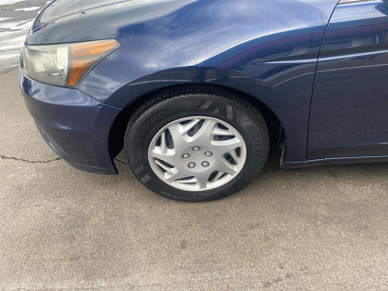 Honda Accord LX sedan AT 2012