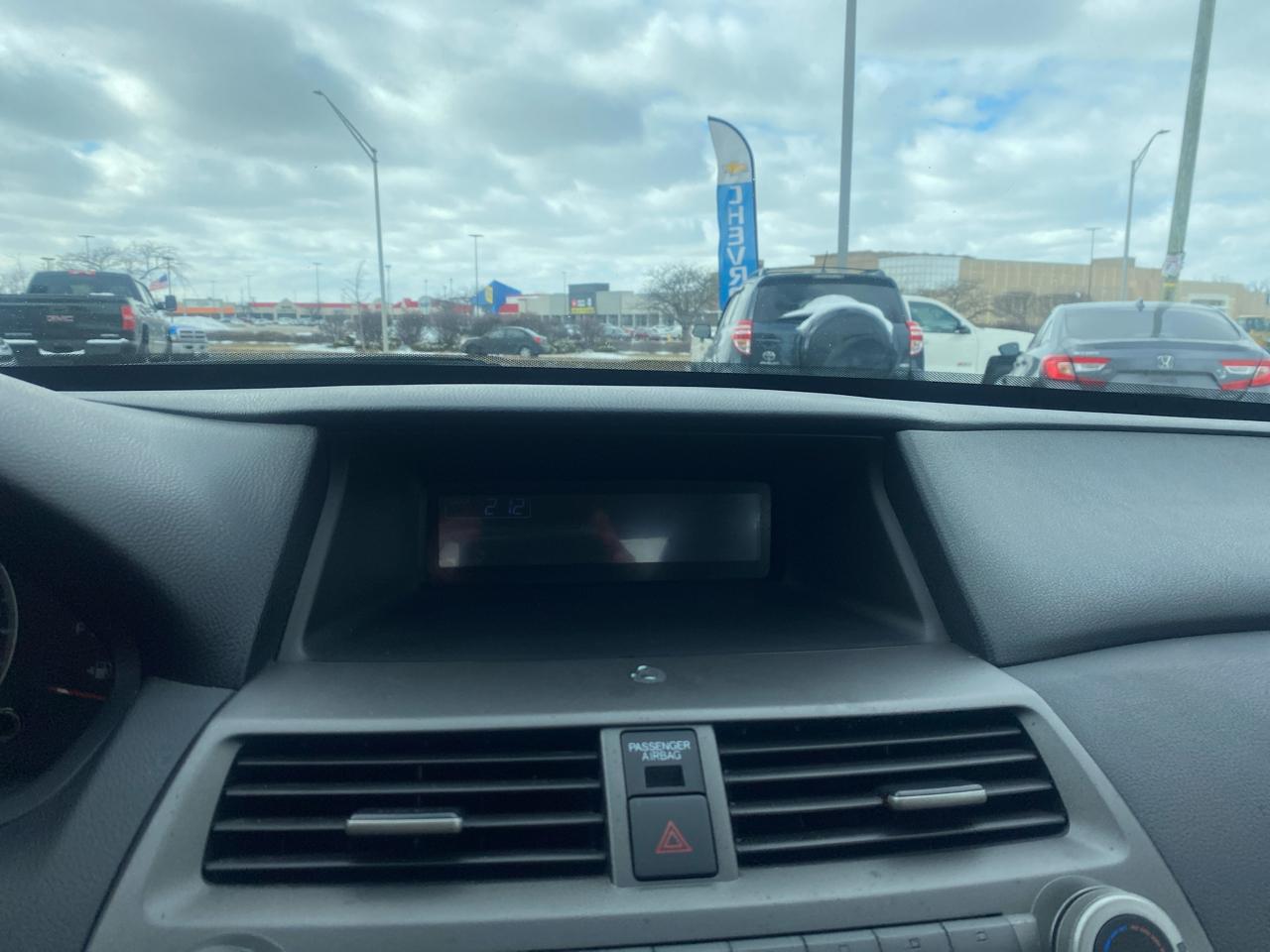 Honda Accord LX sedan AT 2012