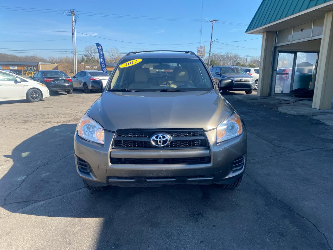 Toyota RAV4 Base I4 4WD 2012
