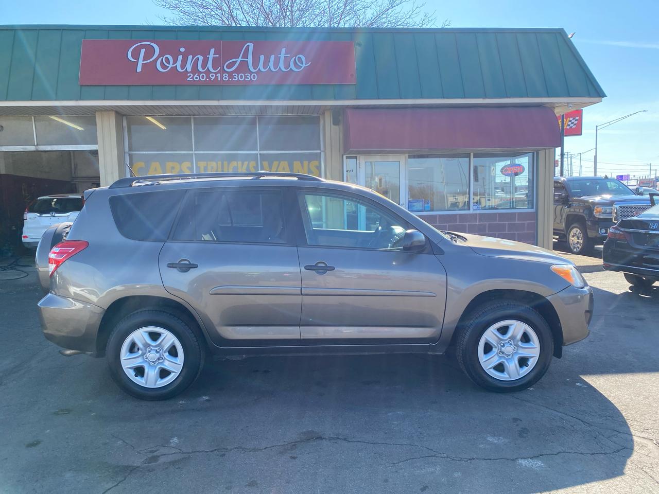 Toyota RAV4 Base I4 4WD 2012